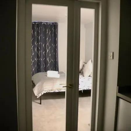 아파트 Priory Studio- New Inside The Walls *